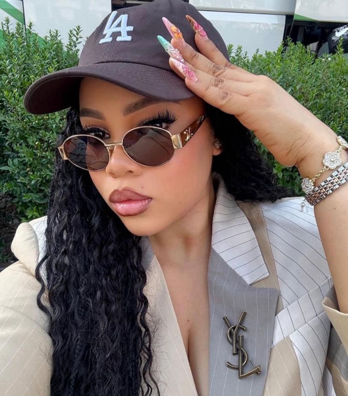 Vintage Brown Oval Metal Trim Sunglasses